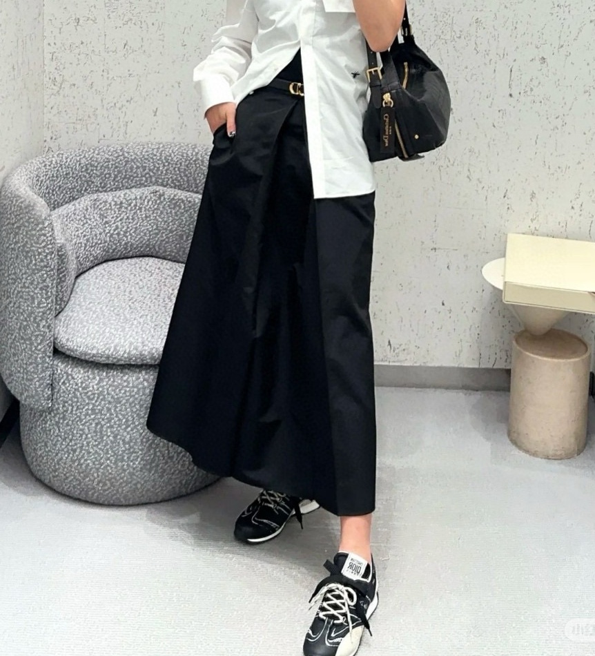 [홍콩명품.Christian Dior ]크리스챤 디올  2025 여성용 스커트 WA5602 JS-A  홍콩명품의류,구매대행,온라인명품