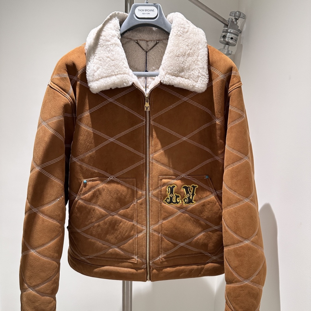 [홍콩명품.LOUIS VUITTON] 루이비통 2025 남성용 양가죽 모피일체자켓 LV2051 HD 홍콩명품의류,구매대행,온라인명품