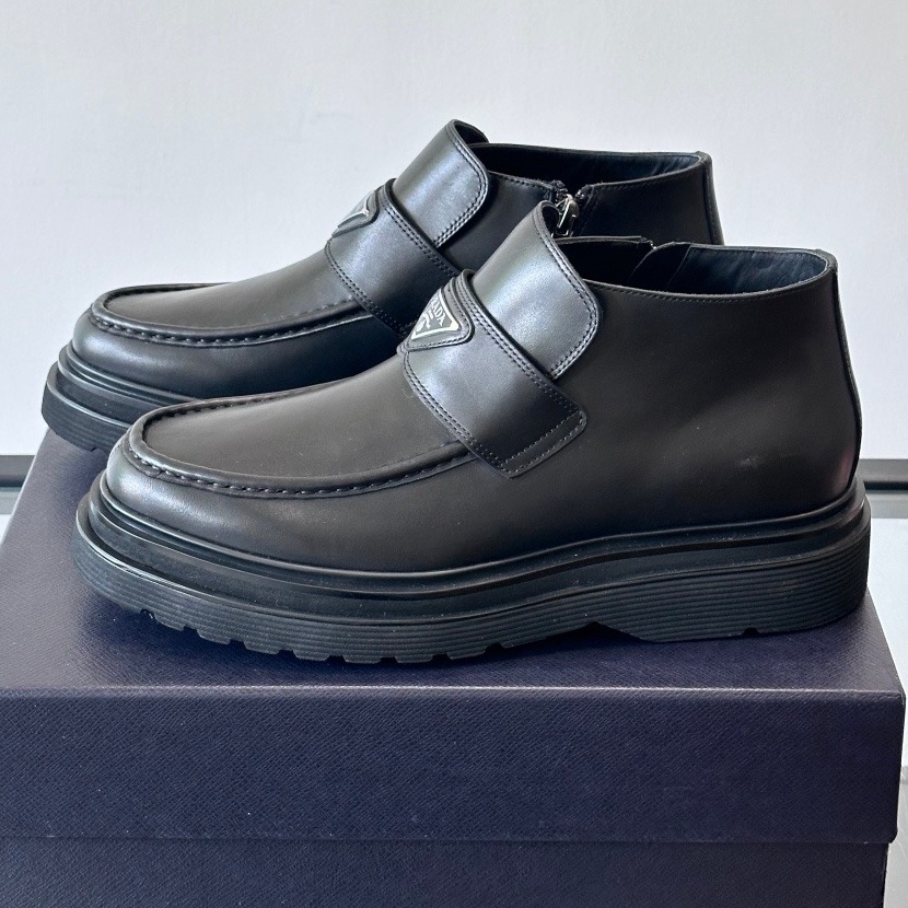 [홍콩명품.PRADA] 프라다 2025 남성용 앵글부츠 PD585 SH-E 홍콩명품의류,구매대행,온라인명품