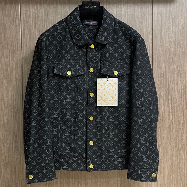 [홍콩명품.LOUIS VUITTON] 루이비통 2025 남성용 청자켓 LV2434 HD 홍콩명품의류,구매대행,온라인명품