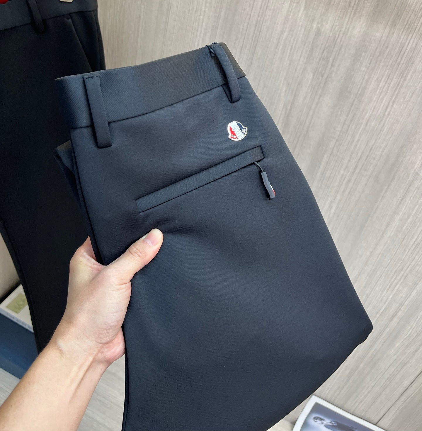 [홍콩명품.MONCLER] 몽클레어 2025 남성용 바지 MQ1550 PD 홍콩명품의류,구매대행,온라인명품