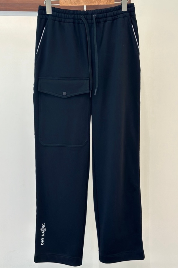 [홍콩명품.MONCLER] 몽클레어 2025 남성용 바지 MQ1557 HD 홍콩명품의류,구매대행,온라인명품