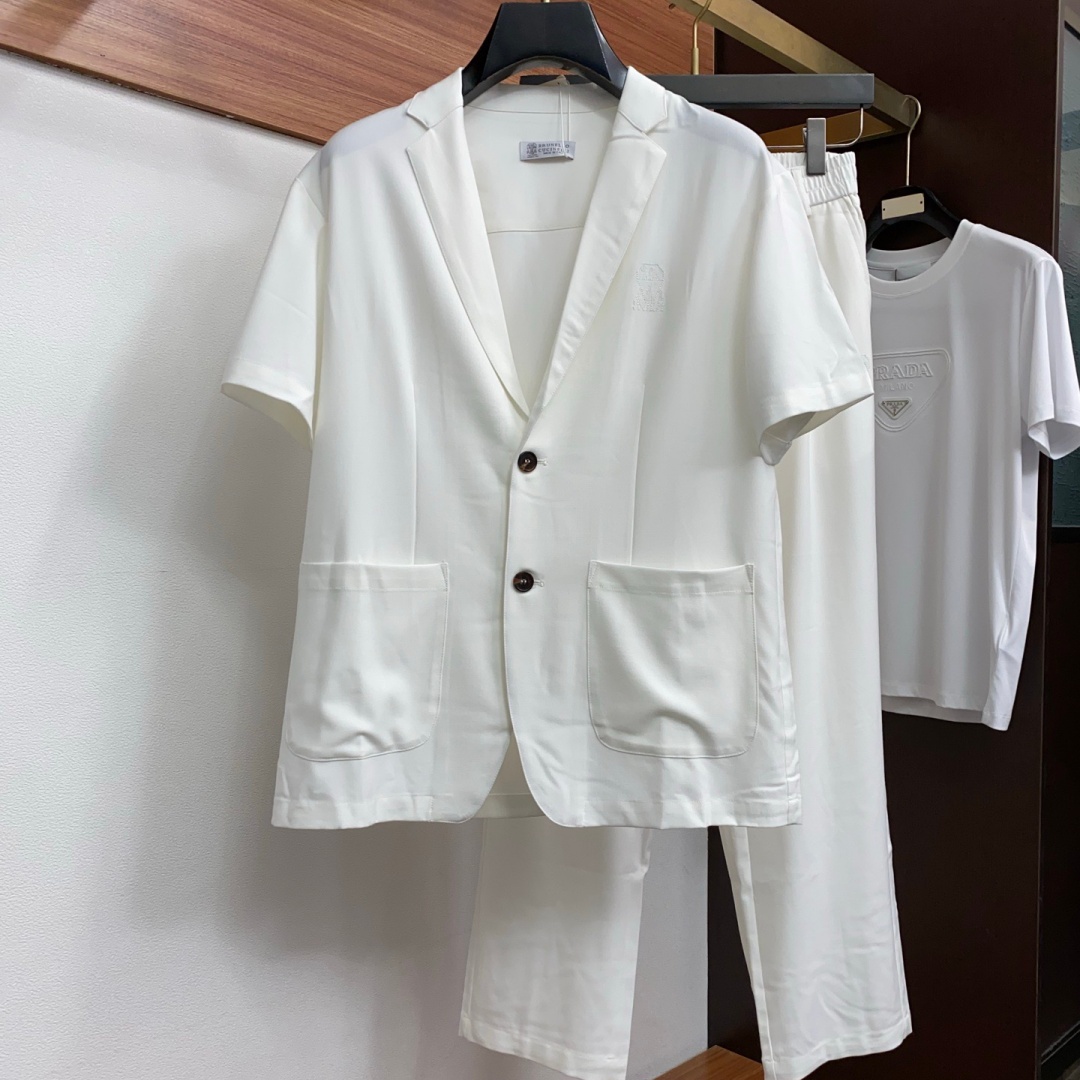 [홍콩명품.BRUNELLO CUCINELLI]브루넬로 쿠치넬리 2026 남성용 반팔수트세트 BL1562 YB 홍콩명품의류,구매대행,온라인명품