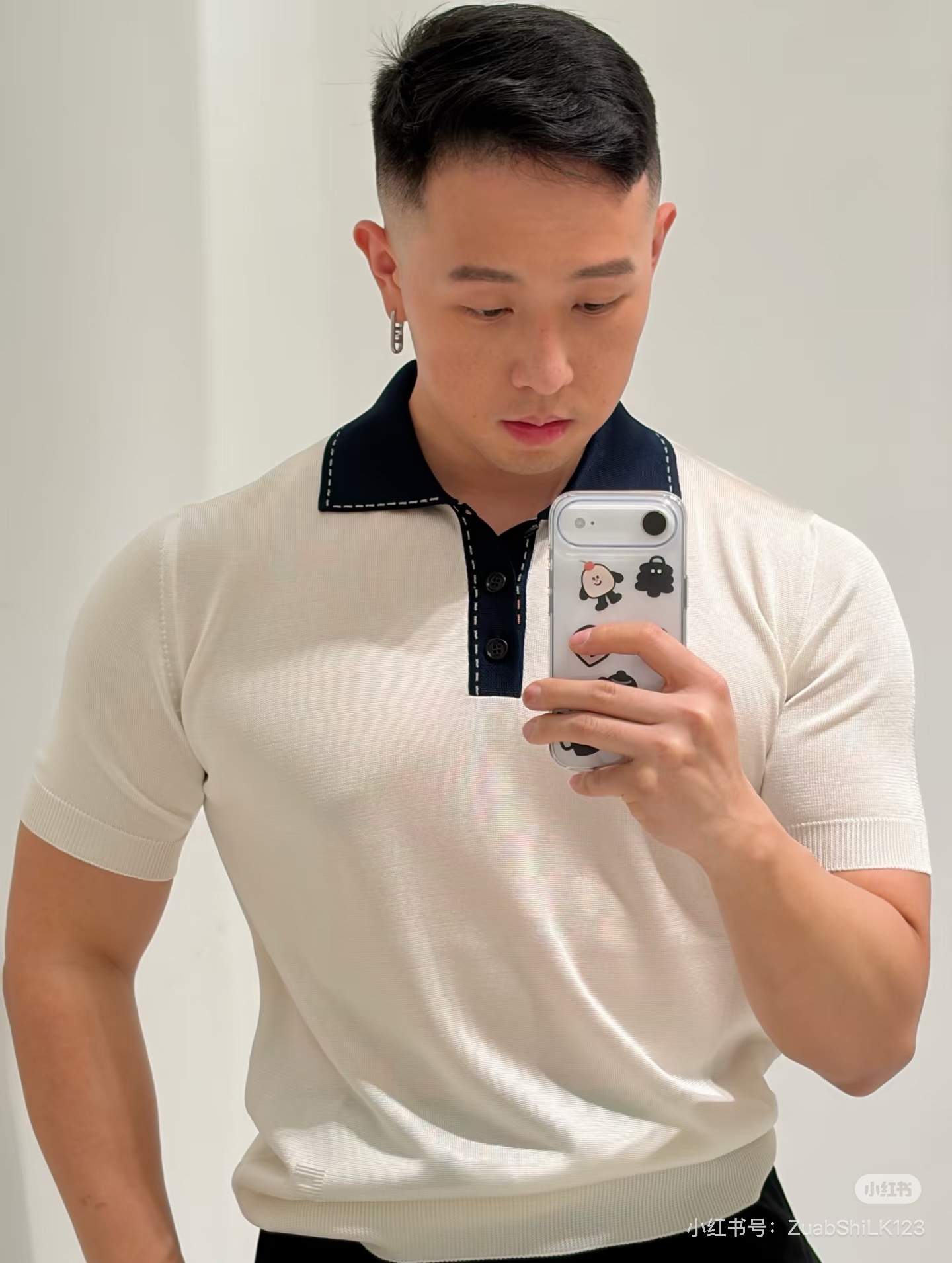 [홍콩명품,FENDI] 펜디 2026 남성용 니트반팔 FD792 PD 홍콩명품의류,구매대행,온라인명품