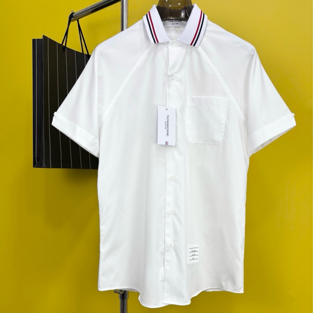 [홍콩명품.THOM BROWNE ] 톰 브라운 2026 남성용 반팔셔츠 TB1460 YB 홍콩명품의류,구매대행,온라인명품