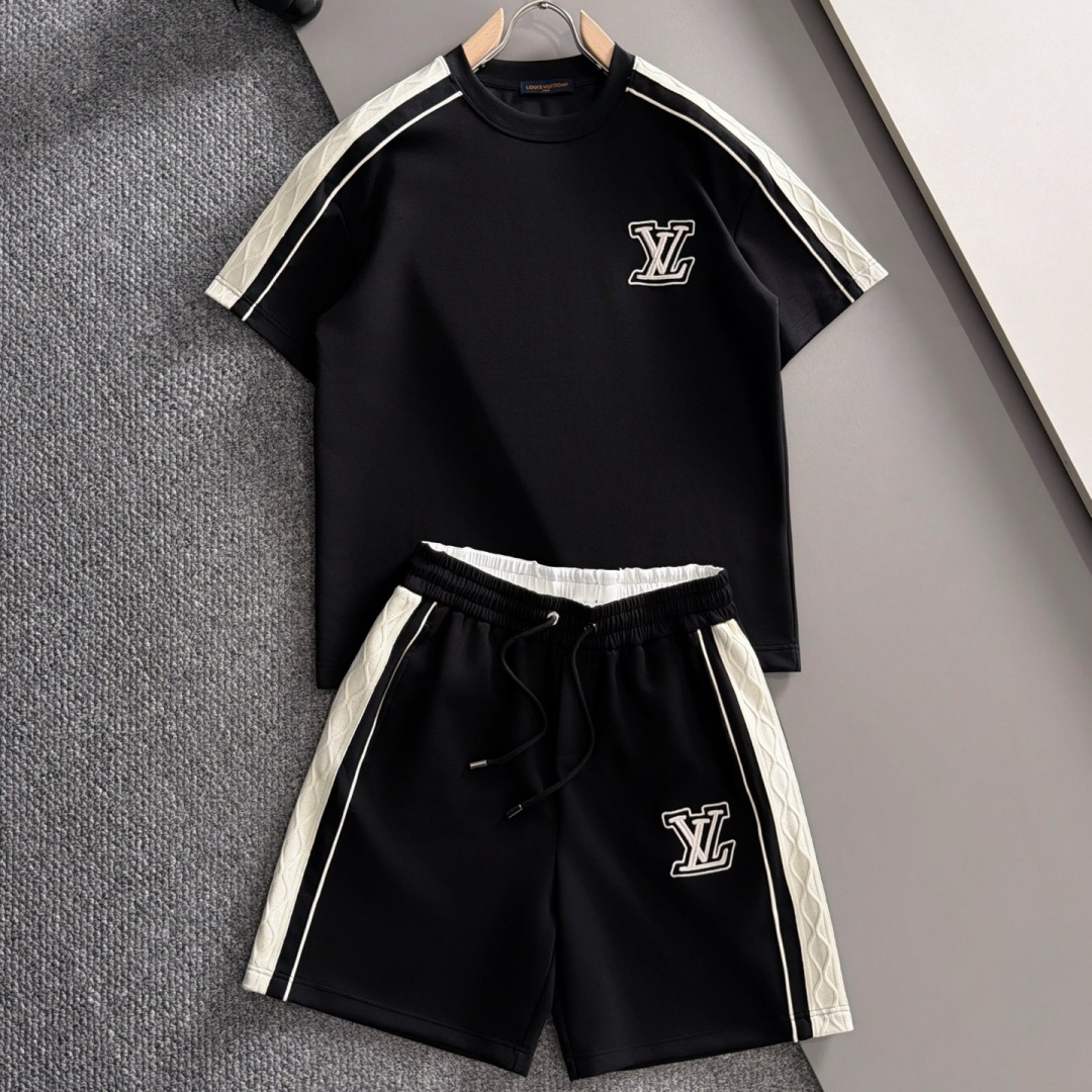 [홍콩명품.LOUIS VUITTON] 루이비통 2026 남성용 반팔세트 LV3253 PD 홍콩명품의류,구매대행,온라인명품