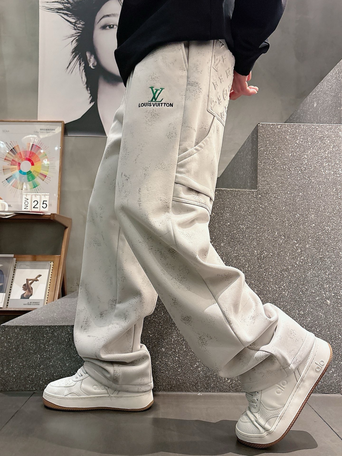 [홍콩명품.LOUIS VUITTON] 루이비통 2026 남성용 추리닝바지 LV3584 PD 홍콩명품의류,구매대행,온라인명품