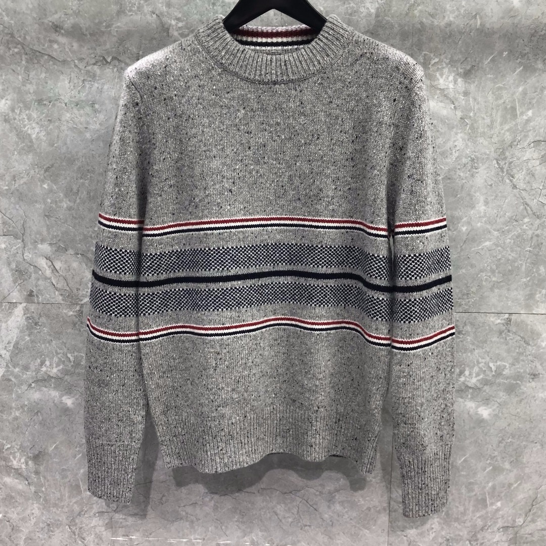 [홍콩명품.THOM BROWNE ] 톰 브라운 2026 남성용 니트풀오버 TB1534 PD 홍콩명품의류,구매대행,온라인명품