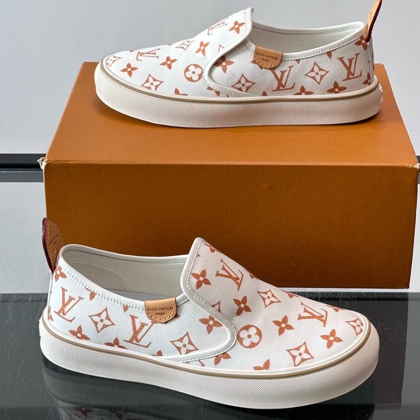 [홍콩명품.Louis Vuitton] 루이비통 2026 남성용 스니커즈 LV1302 SH-E 홍콩명품의류,구매대행,온라인명품
