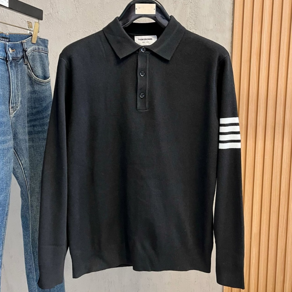 [홍콩명품.THOM BROWNE ] 톰 브라운 2026 남성용 니트풀오버 TB1549 PD 홍콩명품의류,구매대행,온라인명품
