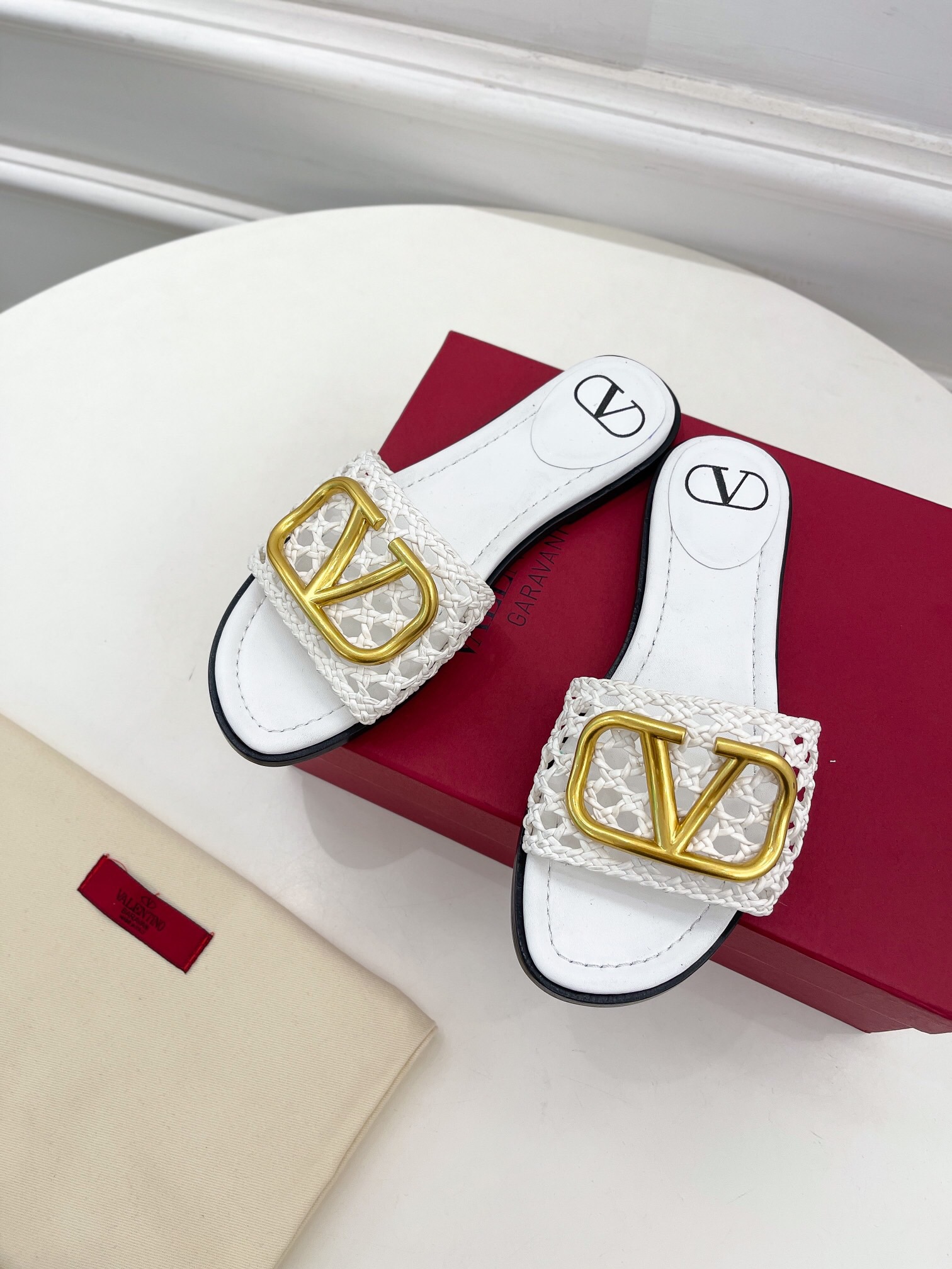 발렌티노 2022 여성용  슬리퍼 WA643 SH-D