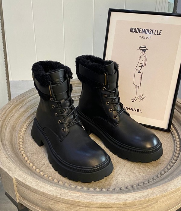 어그 2022 여성용  앵글부츠 WA1236 SH-D