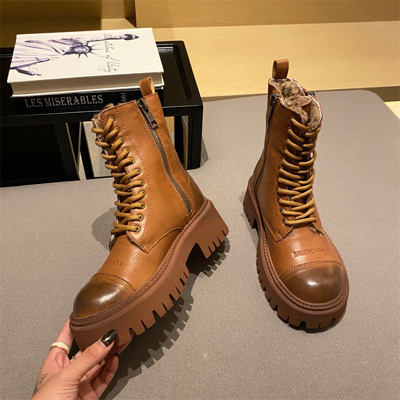 어그 2022 여성용  앵글부츠 WA1240 SH-D