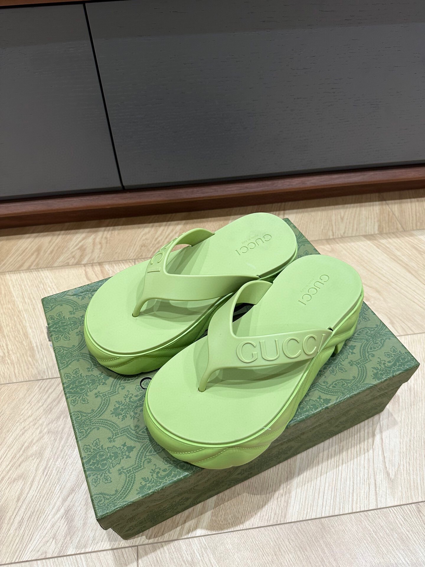 구찌 2024 여성용 PVC 슬리퍼 WA3335 OS