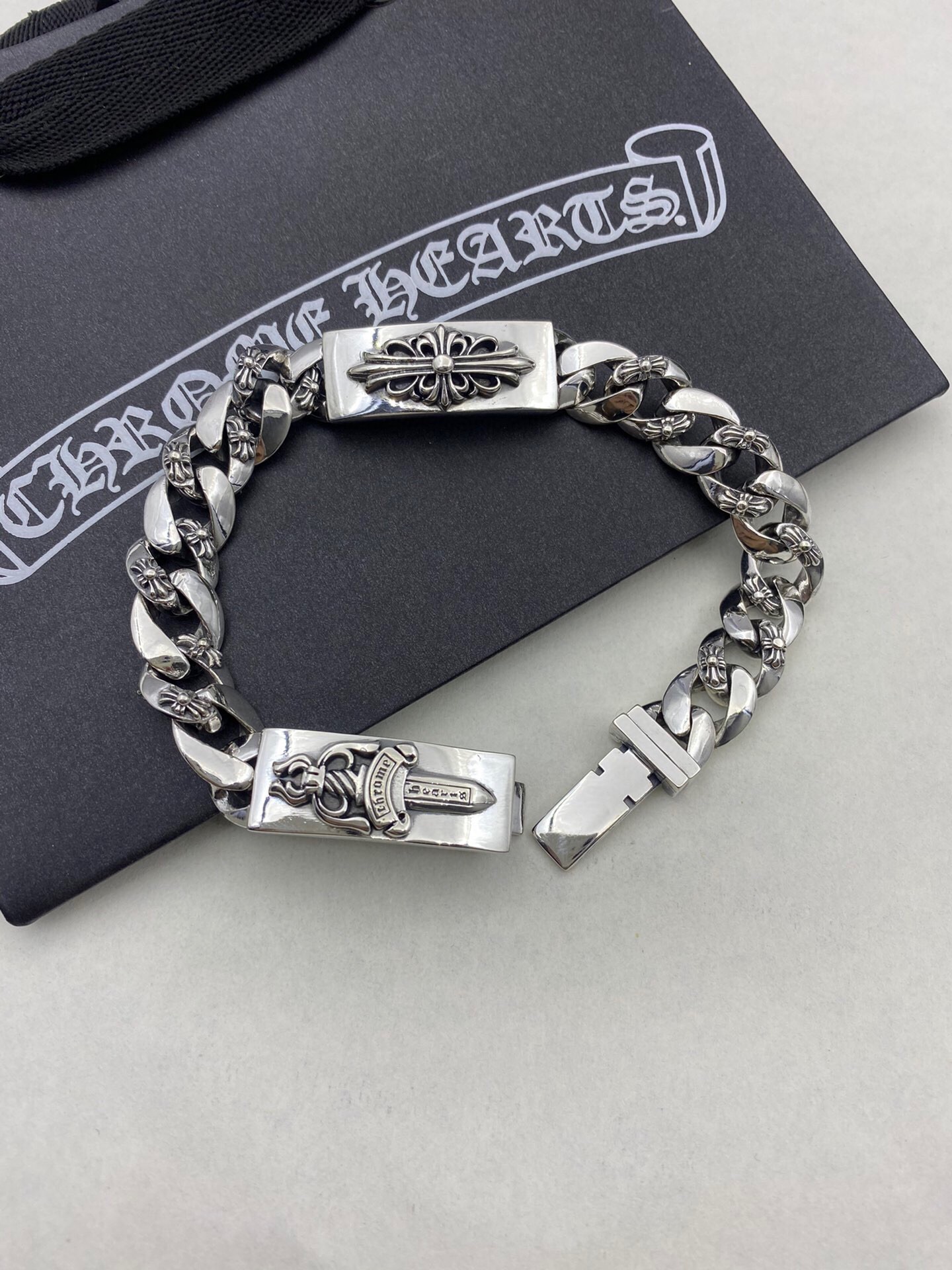 크롬하츠 24SS 로고 은장 팔찌 SN987 AGG