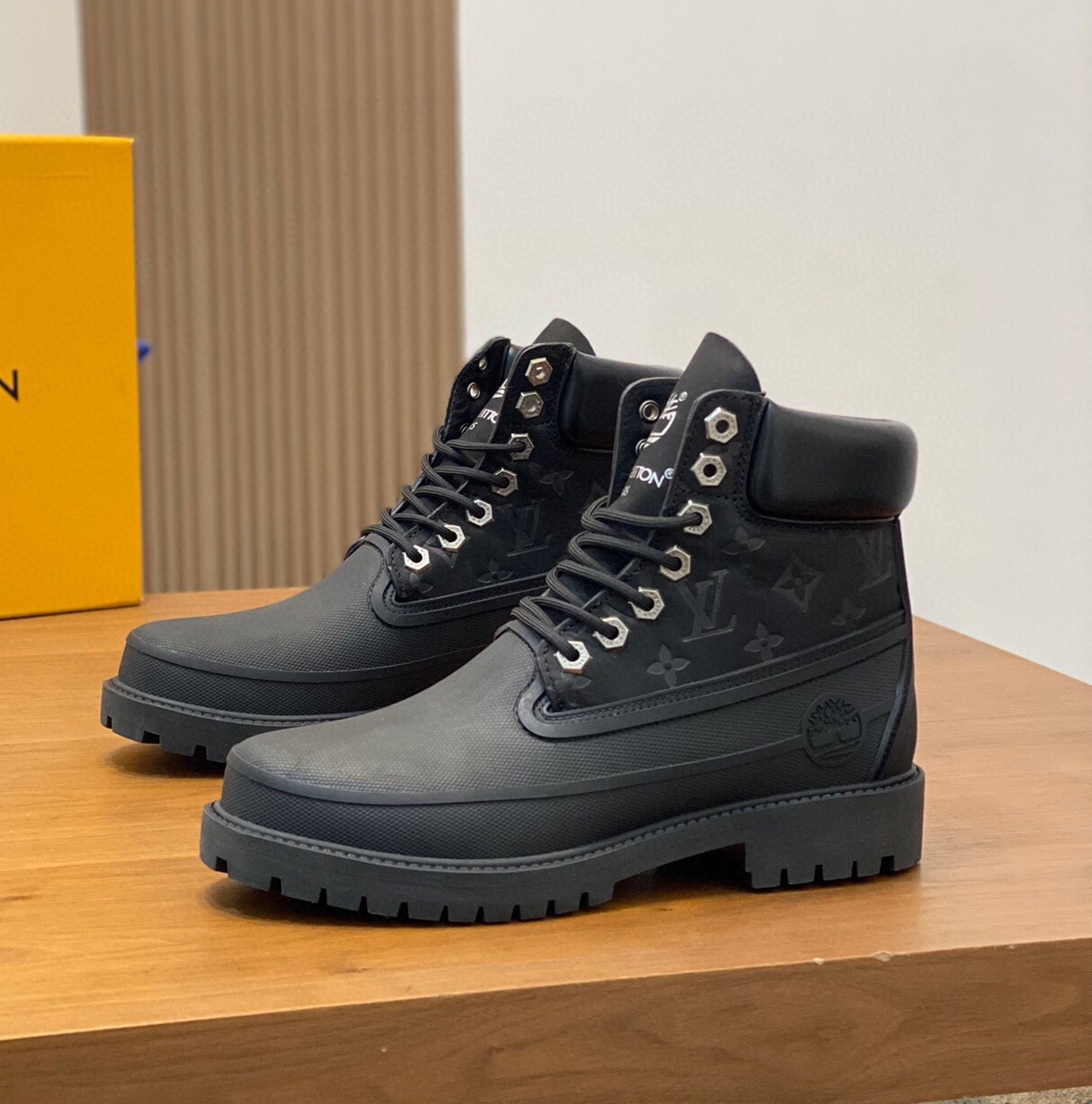 루이비통 2024 남성용 부츠 LV695 SH-E