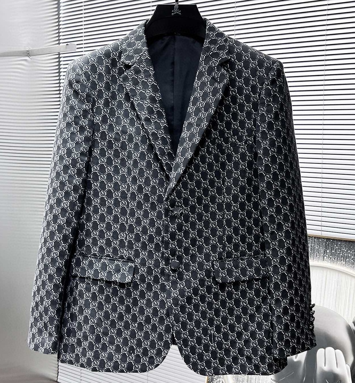 구찌 2025 남성용  수트자켓 GC340 PD