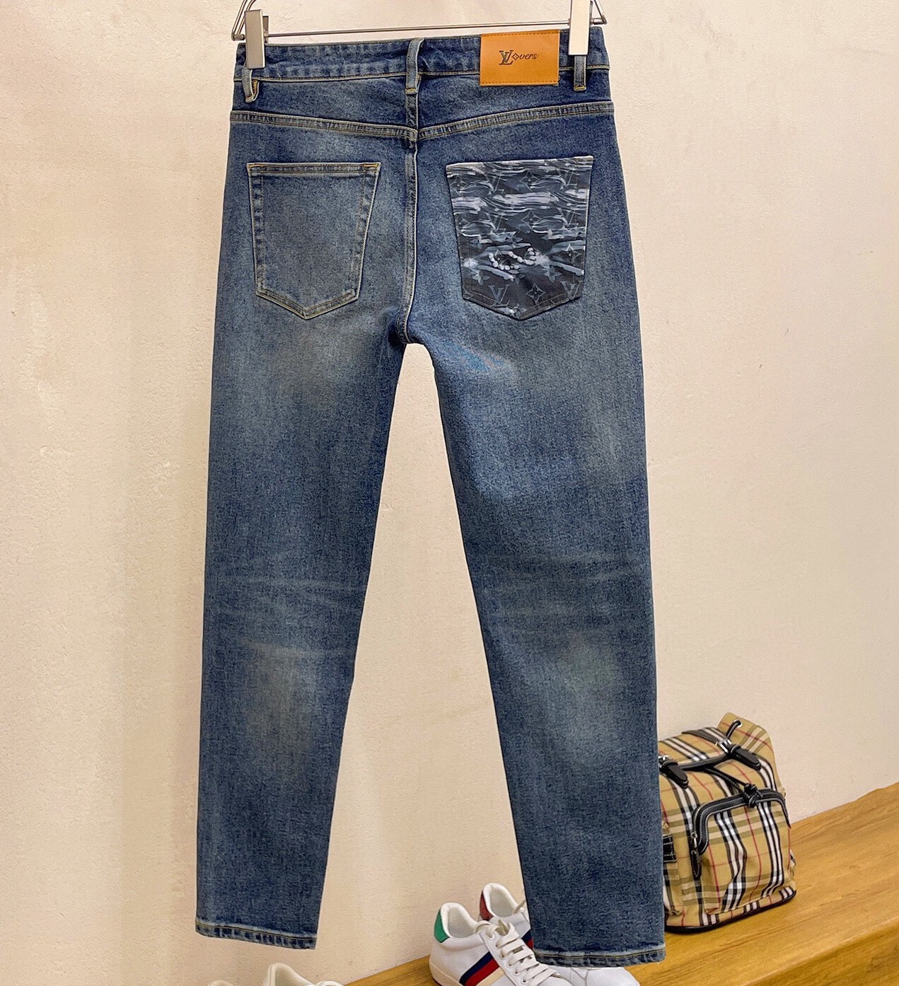 루이비통 2025 남성용 청바지 LV1827 YB