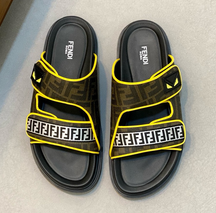 [홍콩명품.FENDI] 펜디 2025 남성용 슬리퍼 FD126 SH-E 홍콩명품의류,구매대행,온라인명품