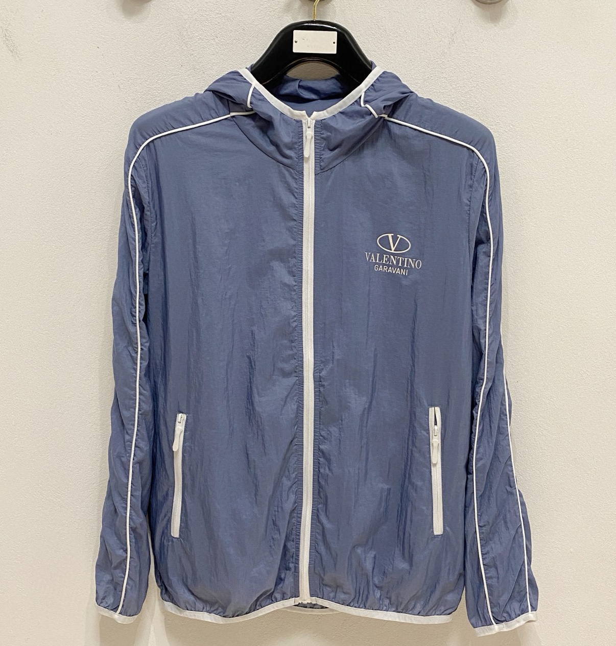[홍콩명품.VALENTINO]발렌티노 2025 남성용 바람막이 자켓 VT048 YB 홍콩명품의류,구매대행,온라인명품