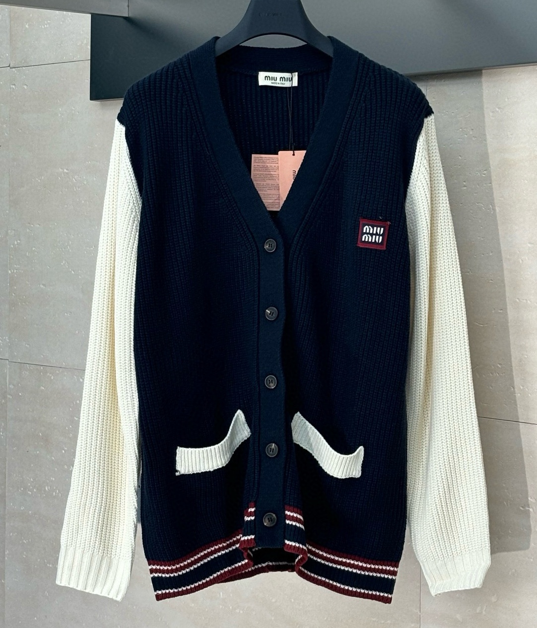 [홍콩명품,MIU MIU] 미우미우 2025 울 가디건 MM041 YB 홍콩명품의류,구매대행,온라인명품