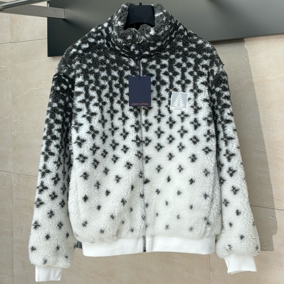 [홍콩명품.LOUIS VUITTON] 루이비통 2025 남성용 플리스 블루종자켓 LV1992 ZW 홍콩명품의류,구매대행,온라인명품