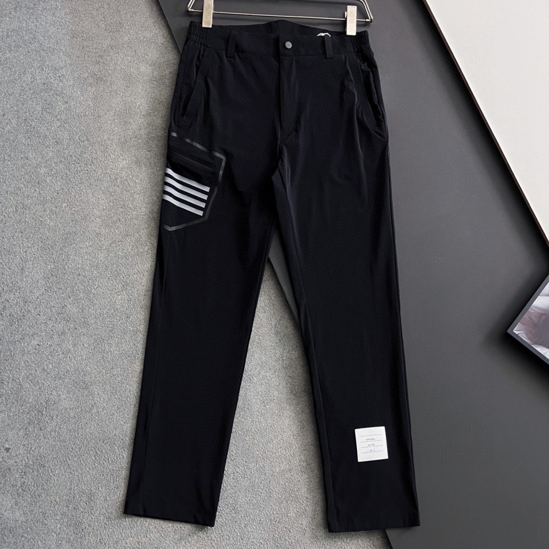 [홍콩명품.THOM BROWNE ] 톰 브라운 2025 남성용 바지 TB1244 YB 홍콩명품의류,구매대행,온라인명품
