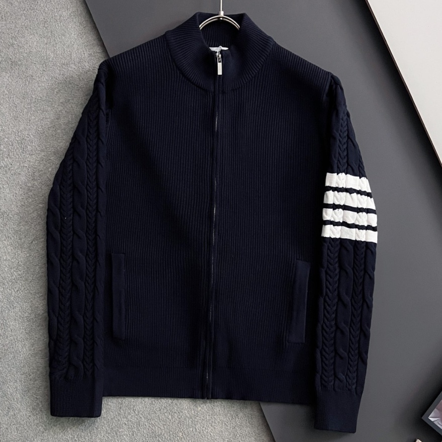 [홍콩명품.THOM BROWNE ] 톰 브라운 2025 남성용 울혼방 가디건 TB1259 YB 홍콩명품의류,구매대행,온라인명품