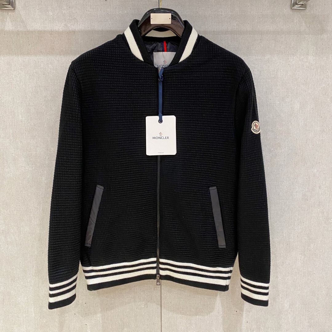 [홍콩명품.MONCLER] 몽클레어 2025 남성용 구스다운 패딩자켓 MQ1390 YB 홍콩명품의류,구매대행,온라인명품