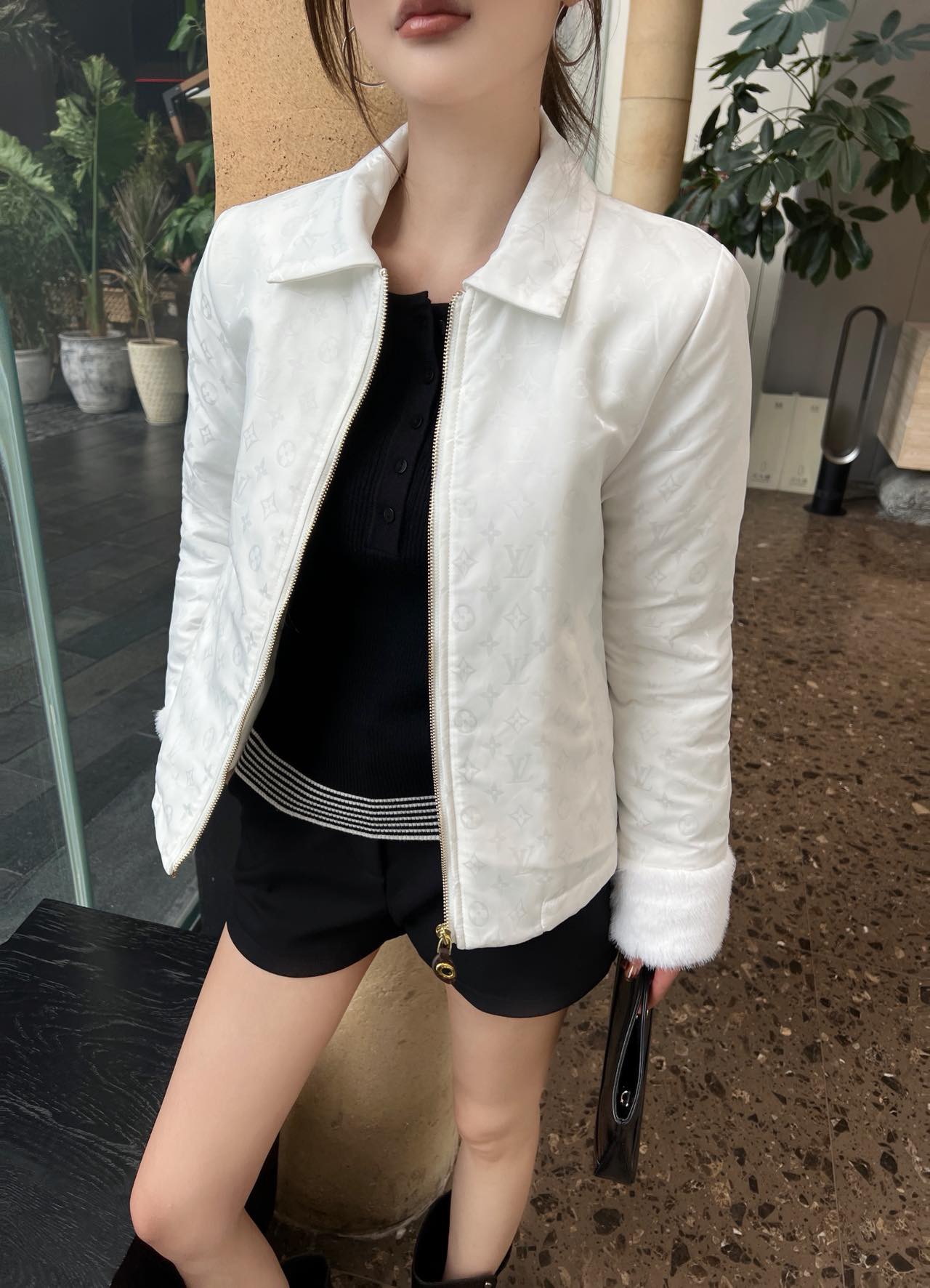 [홍콩명품.LOUIS VUITTON] 루이비통 2025 여성용 자켓 WA5785 JS 홍콩명품의류,구매대행,온라인명품