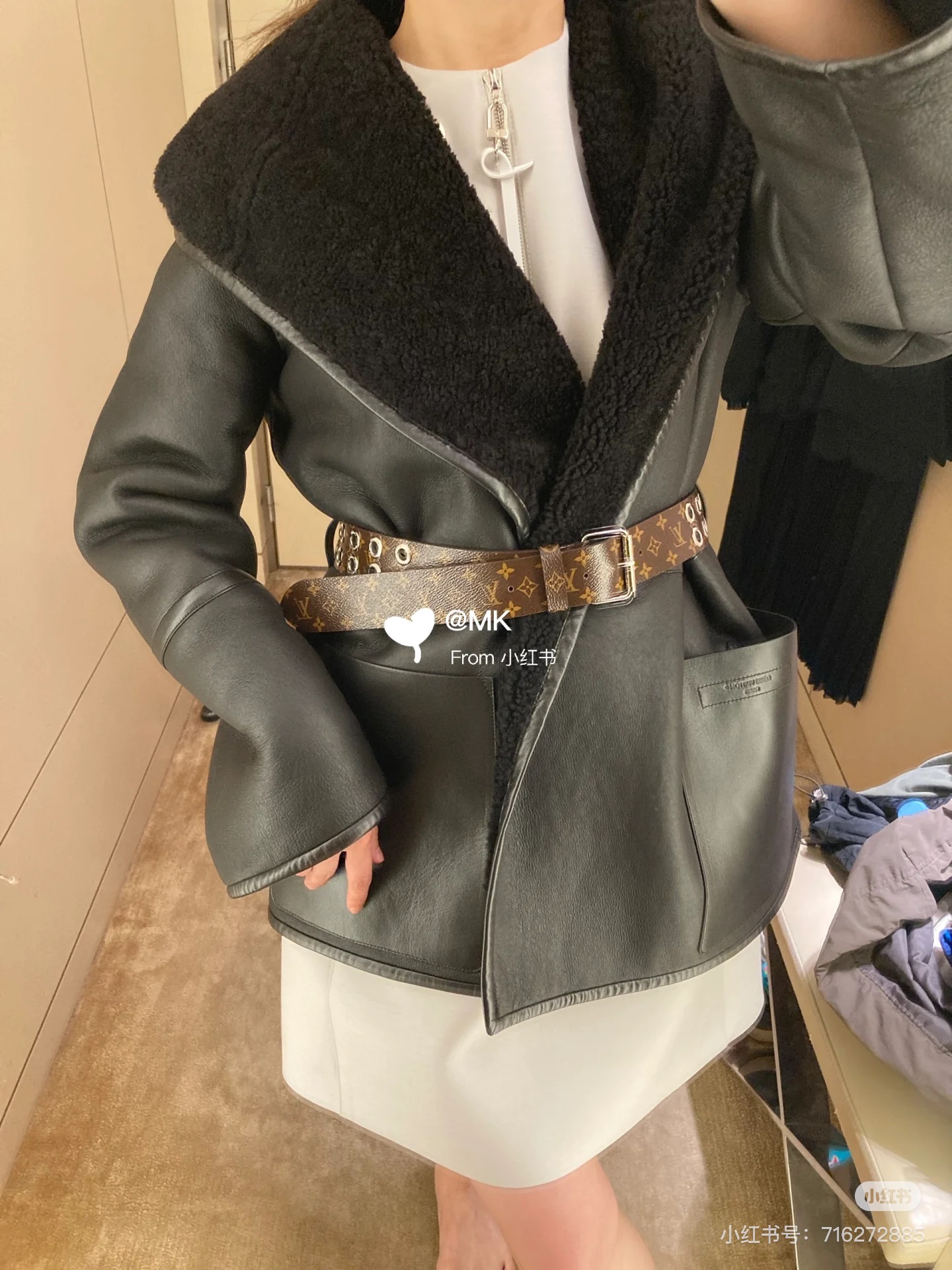 [홍콩명품.LOUIS VUITTON] 루이비통 2025 여성 양면 모피일체 양가죽자켓 WA5968 JS 홍콩명품의류,구매대행,온라인명품