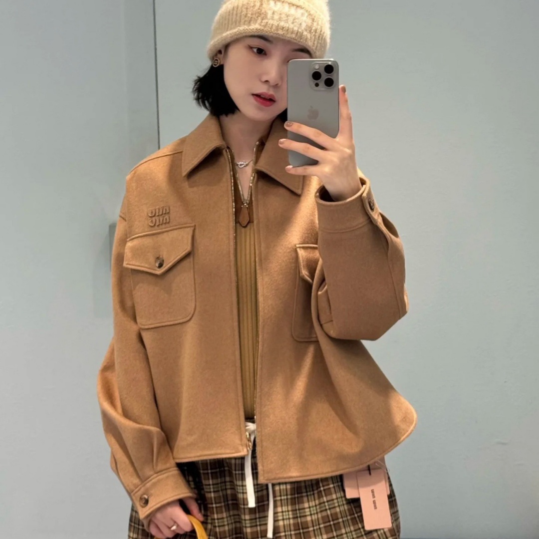 [홍콩명품,MIU MIU] 미우미우  2025 여성 울자켓  팬츠 투피스 WA5975 JS 홍콩명품의류,구매대행,온라인명품