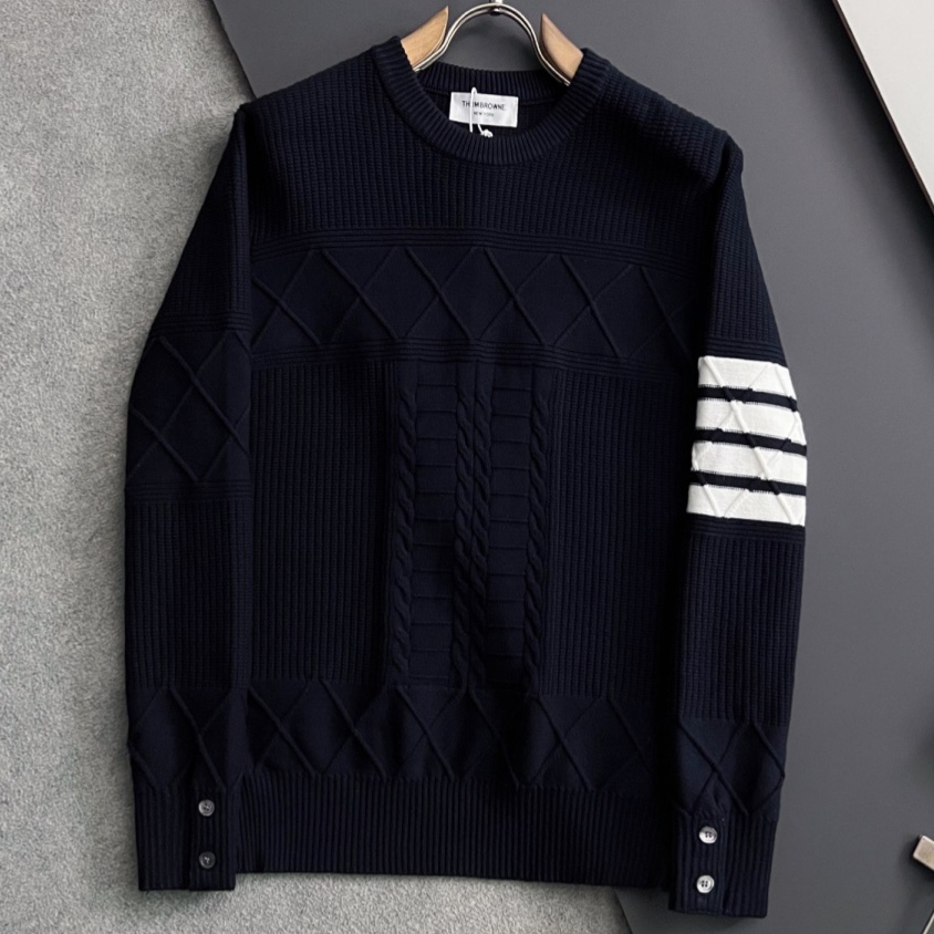 [홍콩명품.THOM BROWNE ] 톰 브라운 2025 남성용 니트 풀오버 TB1305 YB 홍콩명품의류,구매대행,온라인명품