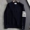 [홍콩명품.THOM BROWNE ] 톰 브라운 2025 남성용 니트 풀오버 TB1305 YB 홍콩명품의류,구매대행,온라인명품