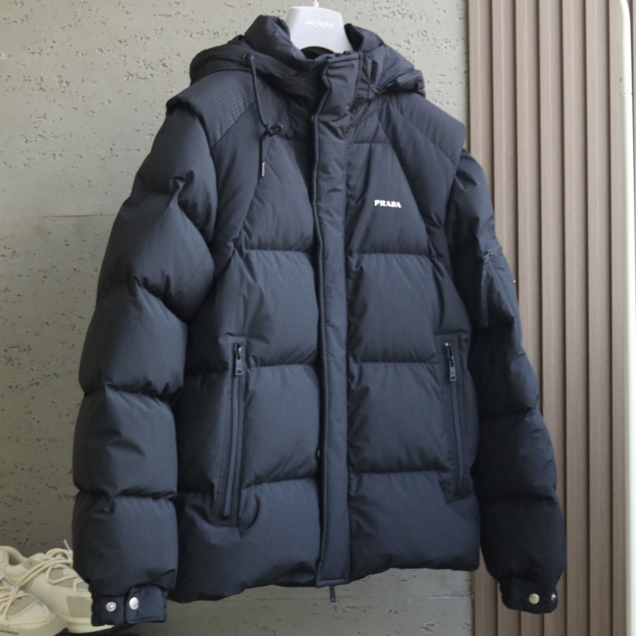 [홍콩명품.PRADA] 프라다 2025 남성용 덕다운 패딩 PD1504 YB 홍콩명품의류,구매대행,온라인명품