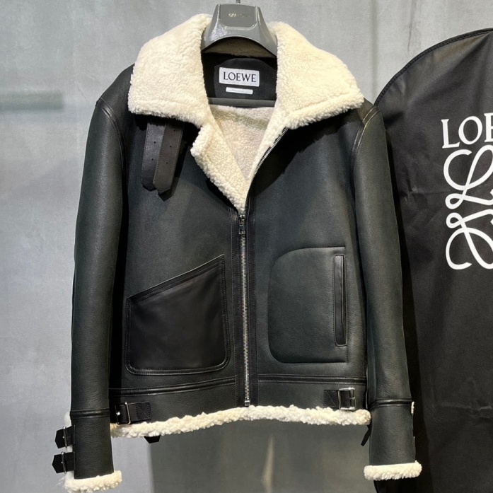 [홍콩명품.LOEWE] 로에베 2025 남성용 모피일체 양가죽코트 LE440 HD 홍콩명품의류,구매대행,온라인명품