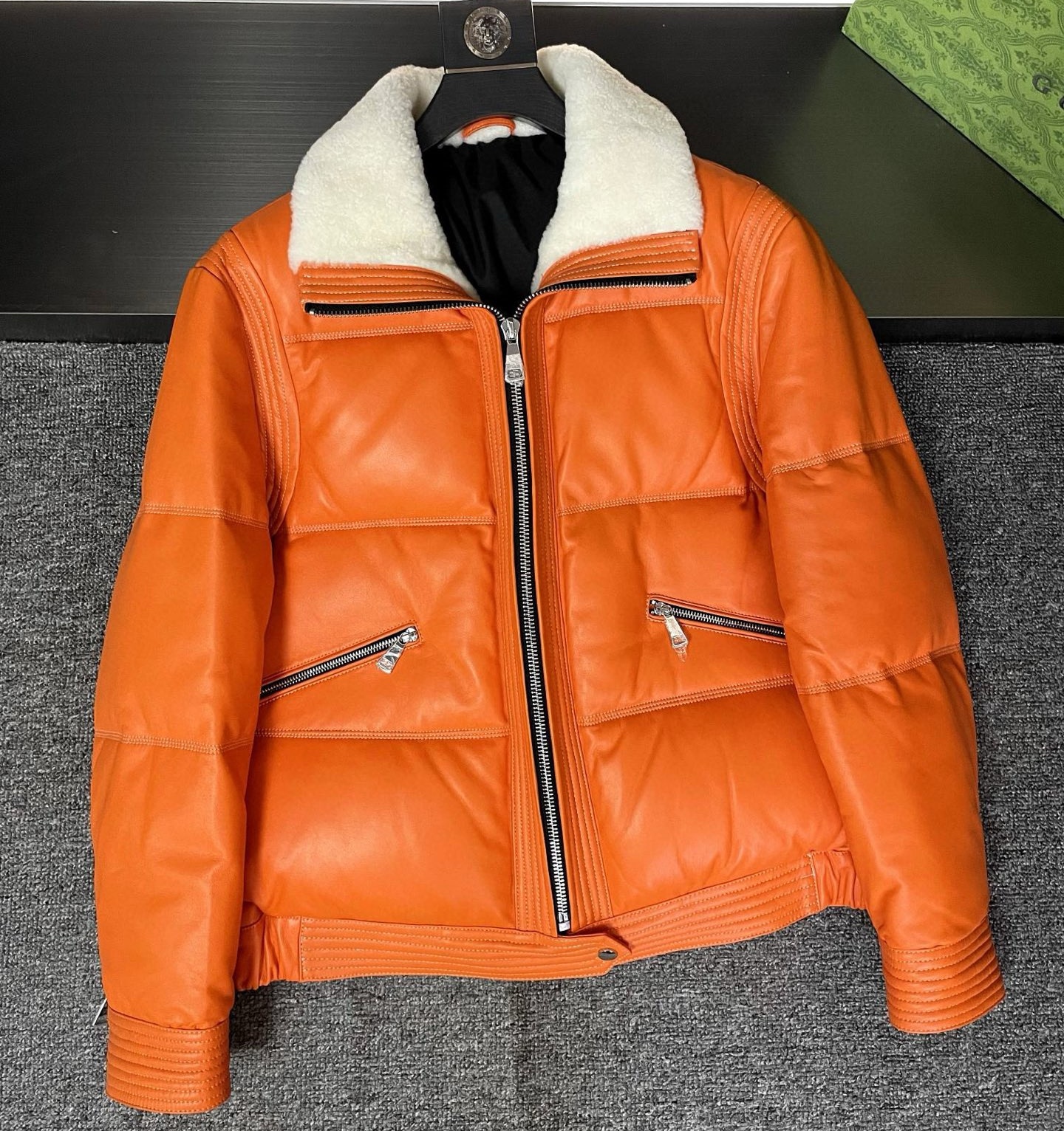 [홍콩명품.HERMES] 에르메스 2025 남성용 양가죽 패딩자켓 HM458 HD 홍콩명품의류,구매대행,온라인명품