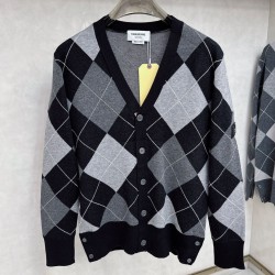 [홍콩명품.THOM BROWNE ] 톰 브라운 2025 남성용 울혼방 가디건 TB1328 PD 홍콩명품의류,구매대행,온라인명품