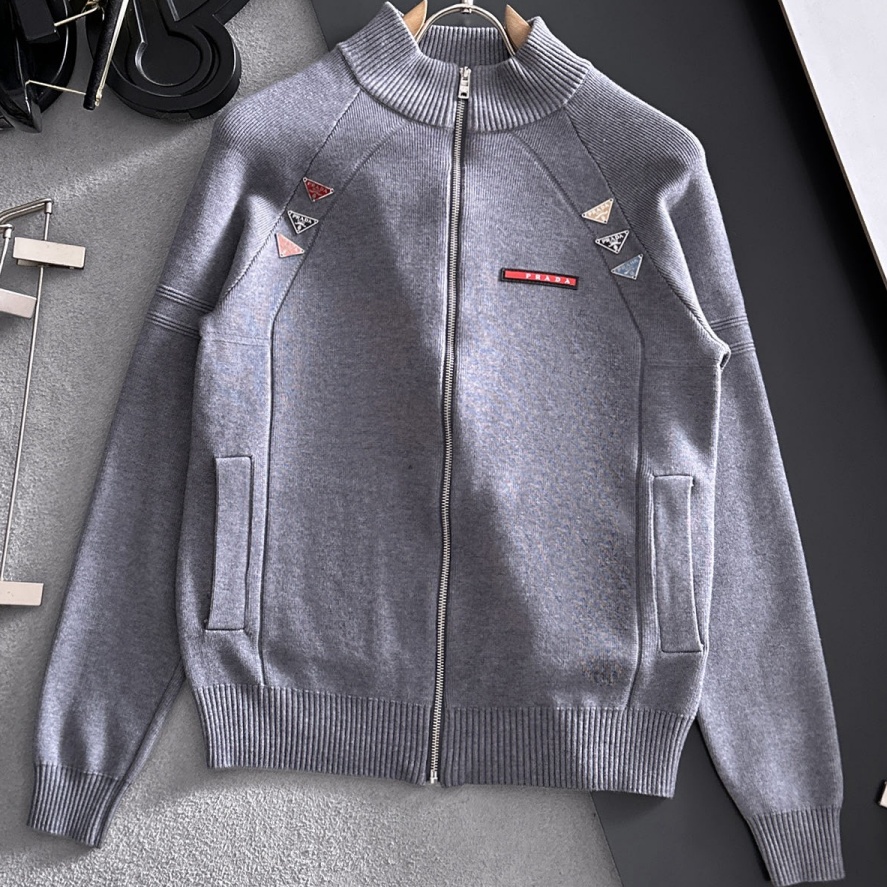 [홍콩명품.PRADA] 프라다 2025 남성용 울가디건 PD1586 PD 홍콩명품의류,구매대행,온라인명품