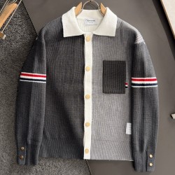 [홍콩명품.THOM BROWNE ] 톰 브라운 2025 남성용 울가디건 TB1341 PD 홍콩명품의류,구매대행,온라인명품