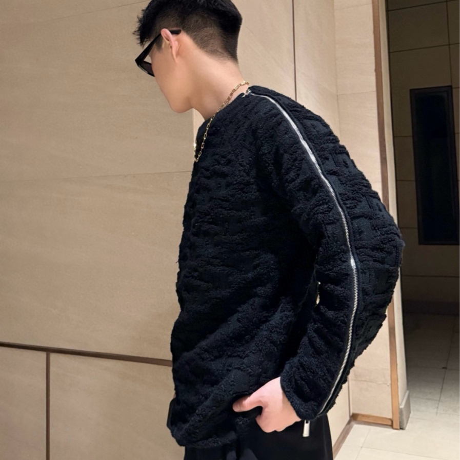 [홍콩명품.Christian Dior] 크리스챤 디올 2026 남성용 울혼방 풀오버 CD1520 HHB 홍콩명품의류,구매대행,온라인명품