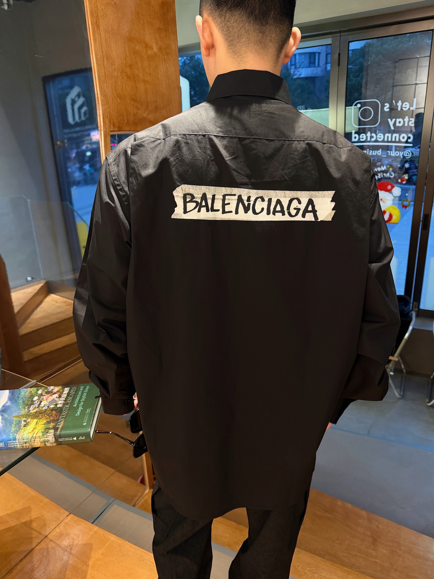 [홍콩명품.BALENCIAGA] 발렌시아가 2026 남성용 셔츠 BL1316 HHB 홍콩명품의류,구매대행,온라인명품