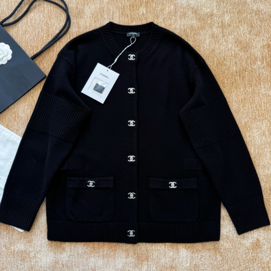 [홍콩명품.CHANEL] 샤넬 2026 남성용 캐시미어 가디건 CH021 HD 홍콩명품의류,구매대행,온라인명품