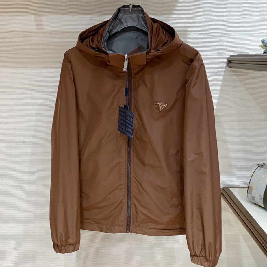 [홍콩명품.PRADA] 프라다 2026 남성용 바람막이 후드자켓 PD1726 PD 홍콩명품의류,구매대행,온라인명품