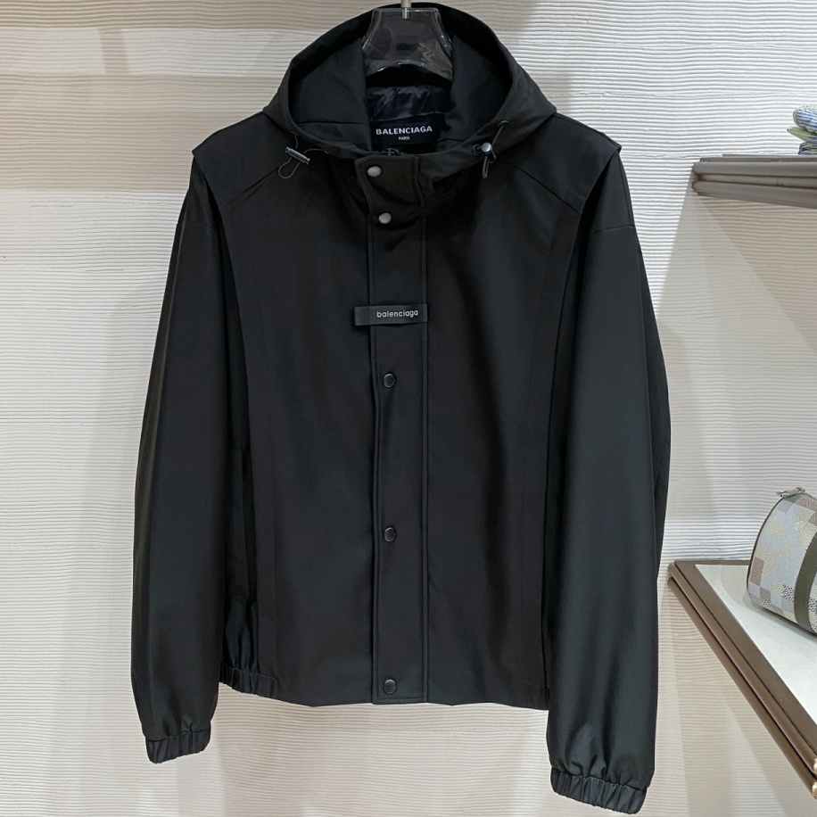 [홍콩명품.BALENCIAGA] 발렌시아가 2026 남성용 바람막이 후드자켓 BL1351 PD 홍콩명품의류,구매대행,온라인명품
