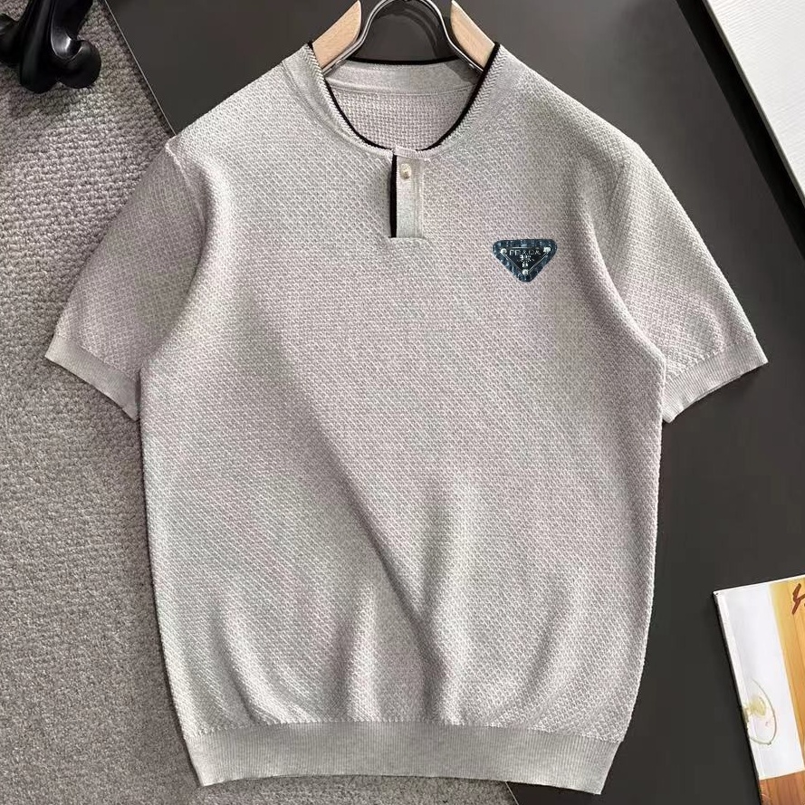 [홍콩명품.PRADA] 프라다 2026 남성용 니트반팔 PD1751 PD 홍콩명품의류,구매대행,온라인명품