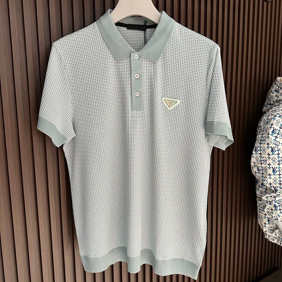 [홍콩명품.PRADA] 프라다 2026 남성용 니트반팔 PD1754 PD 홍콩명품의류,구매대행,온라인명품