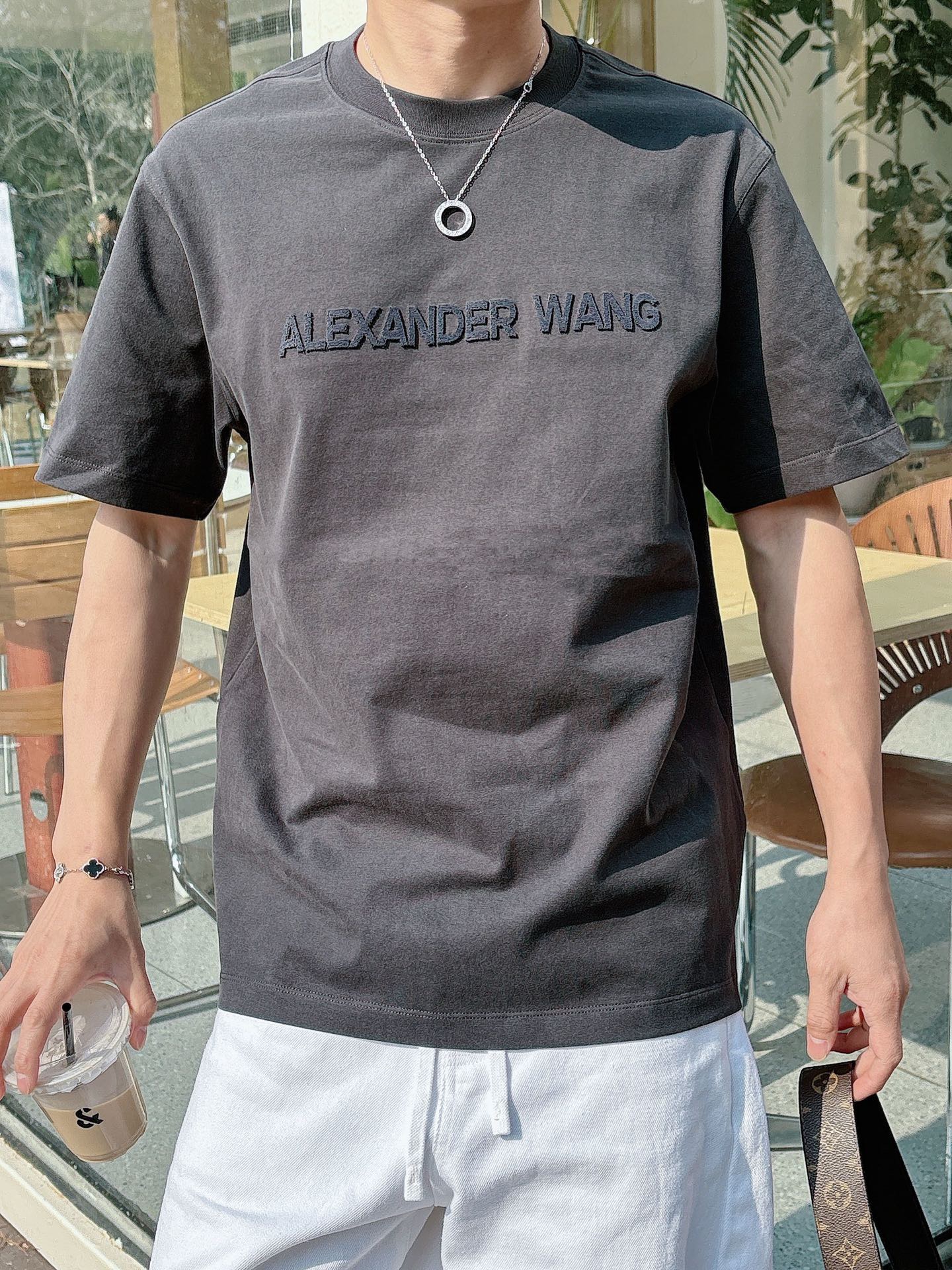 [홍콩명품ALEXANDER WANG] 알렉산더 왕 2026 남성용 반팔 GT422 HD 홍콩명품의류,구매대행,온라인명품