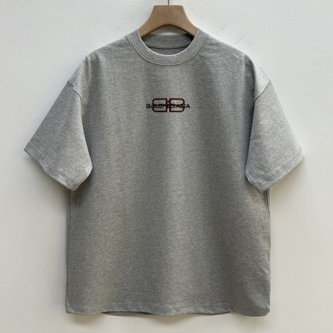 [홍콩명품.BALENCIAGA] 발렌시아가 2026 남성용 반팔 BL1355 HD  홍콩명품의류,구매대행,온라인명품