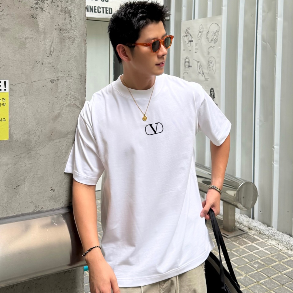 [홍콩명품.VALENTINO]발렌티노 2026 남성용 반팔티 VT060 PD 홍콩명품의류,구매대행,온라인명품